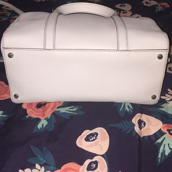 PENDING ♠️ LIKE NEW KATE SPADE SATCHEL ♠️ - Picture 5 of 5